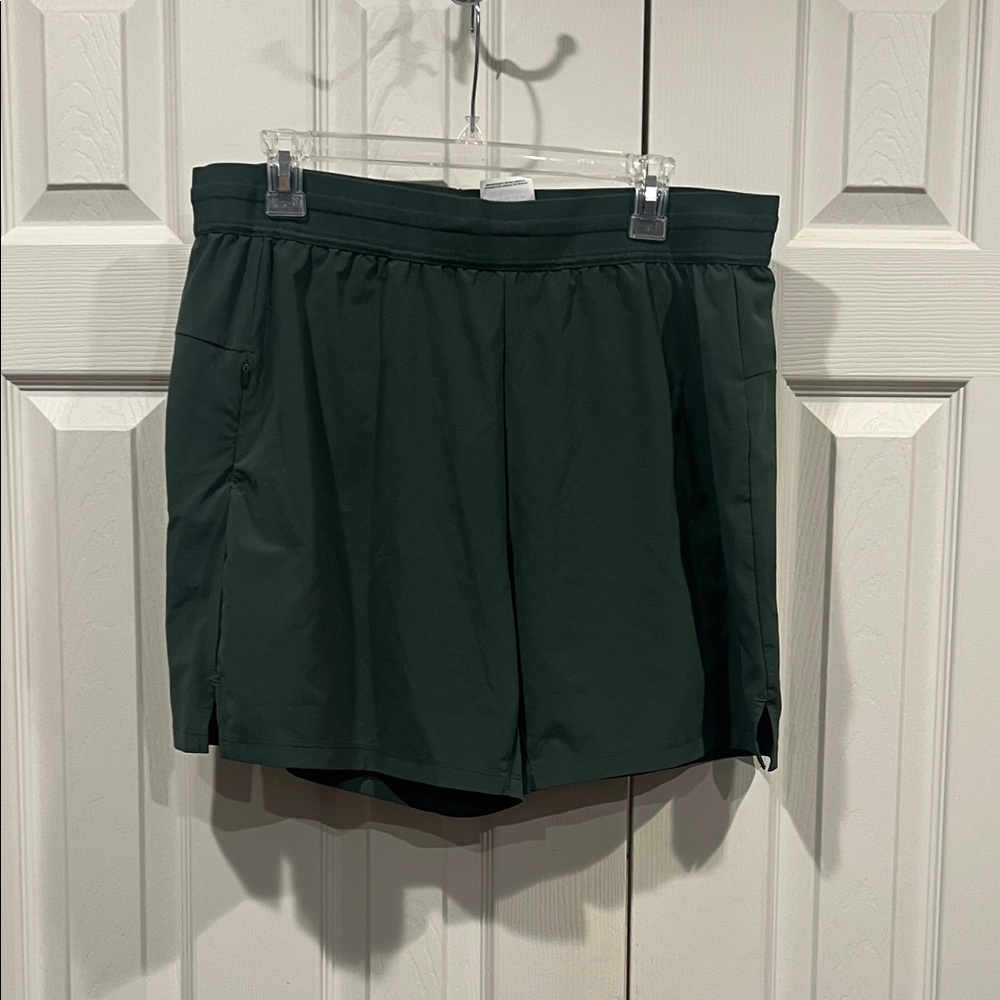 Nike Men's Dark Green Athletic Shorts